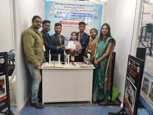 STUDENTS-AT-INDIAN-SCIENCE-CONGRESS
